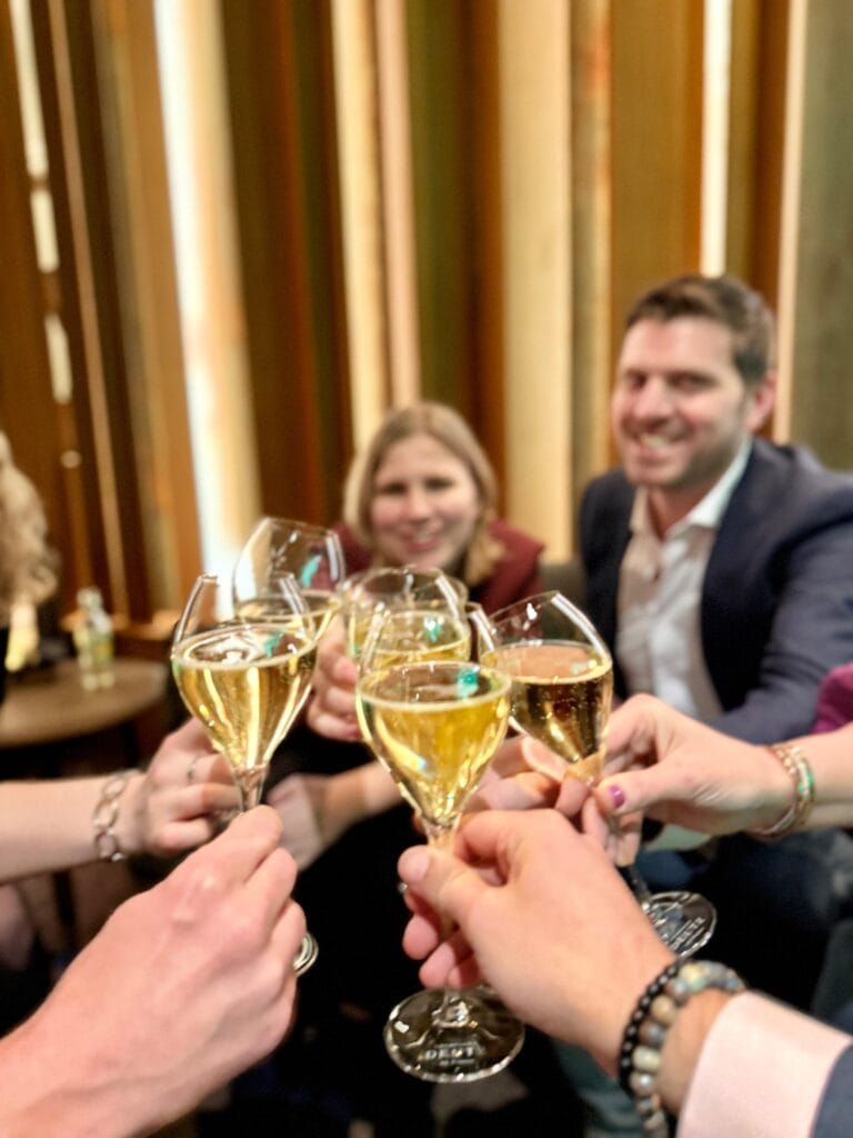 PONCK viert 10-jarig jubileum 11 PONCK proosten op 10-jarig jubileum